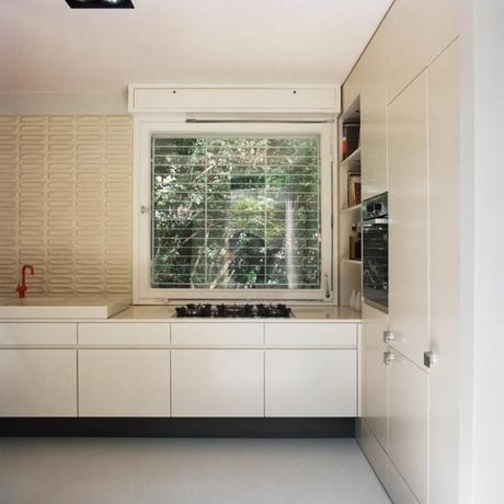 UNA CASA DE MEDIADOS DE SIGLO EN BERLIN