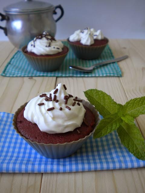 Red velvet mini cakes