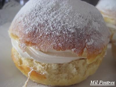 Bollos aromatizados con naranja y rellenos de nata, buenísimos