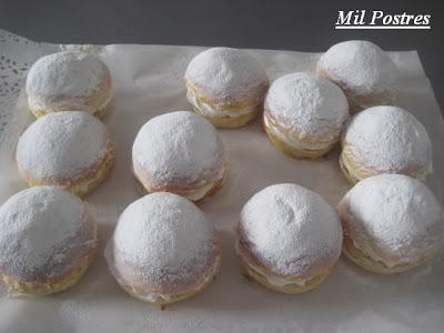 Bollos aromatizados con naranja y rellenos de nata, buenísimos