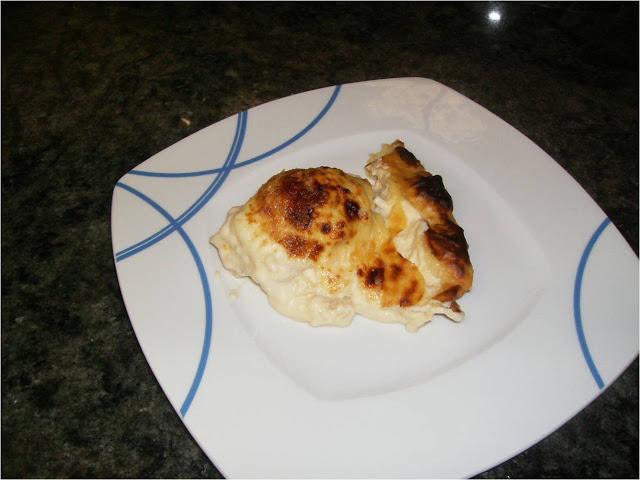 COLIFLOR  GRATINADA CON BECHAMEL Y PURE DE PATATAS
