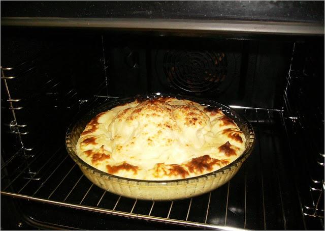 COLIFLOR  GRATINADA CON BECHAMEL Y PURE DE PATATAS