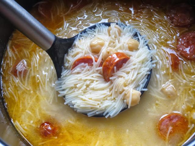 Caldo de puchero viudo Ana Sevilla