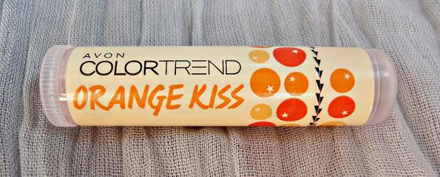 AVON: Champú de aceite de argán de Marruecos, desodorante de flor de loto, espuma de baño de flor de manzano, manteca corporal de flor de Tailandia y bálsamo labial de naranja