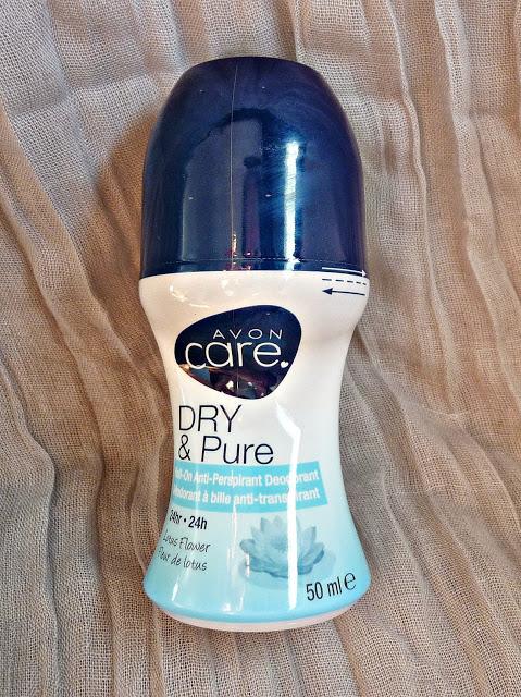 AVON: Champú de aceite de argán de Marruecos, desodorante de flor de loto, espuma de baño de flor de manzano, manteca corporal de flor de Tailandia y bálsamo labial de naranja