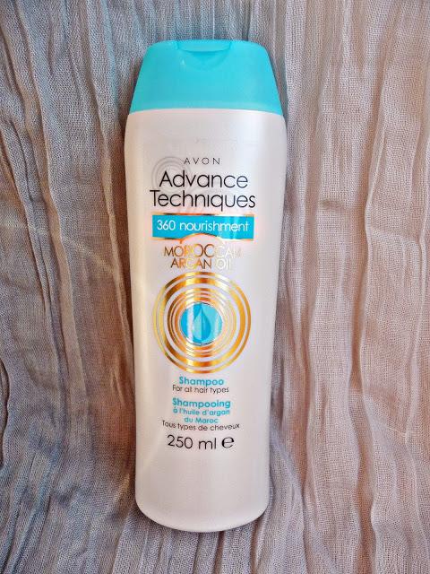 AVON: Champú de aceite de argán de Marruecos, desodorante de flor de loto, espuma de baño de flor de manzano, manteca corporal de flor de Tailandia y bálsamo labial de naranja