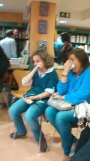 Crónica con fotos de un Club de Lectura divertido y estupendo