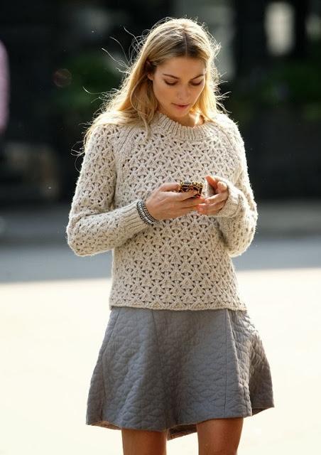 STREET STYLE INSPIRATION; SKIRTS ARE ALSO FOR FALL.-