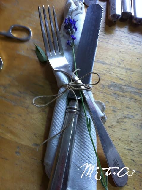 A poner la mesa: cubiertos de la abuela