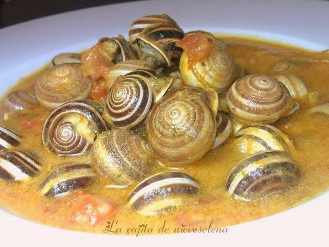 Caracoles en salsa
