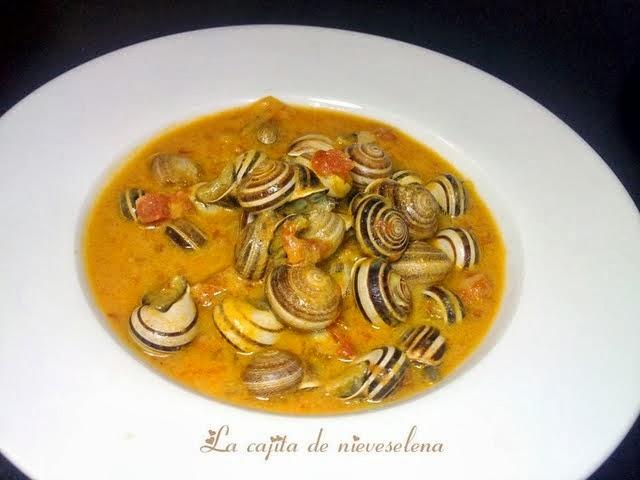Caracoles en salsa