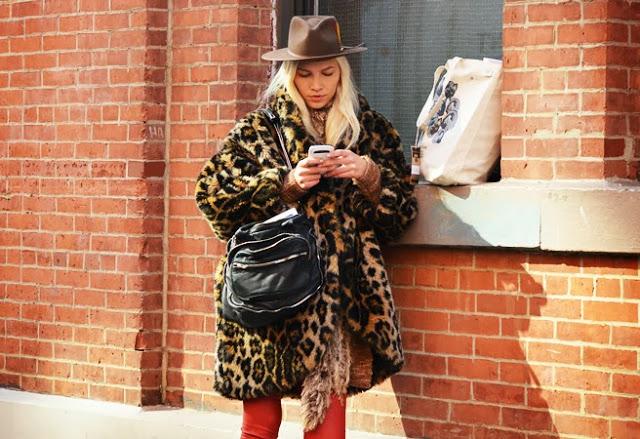 COLLAGE + street style