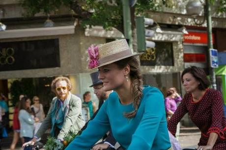 david christian, invitadas a medida, trendcycle, pasarela de moda en bici, invitadas, bodas, novias, canotier, bohochic tocados, cristina blanco, guiadeestilo, guia de estilo blog, 