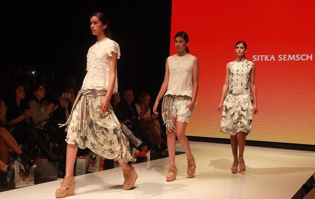 Desfiles 2do. día del Lifweek - Opiniones