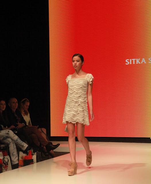 Desfiles 2do. día del Lifweek - Opiniones