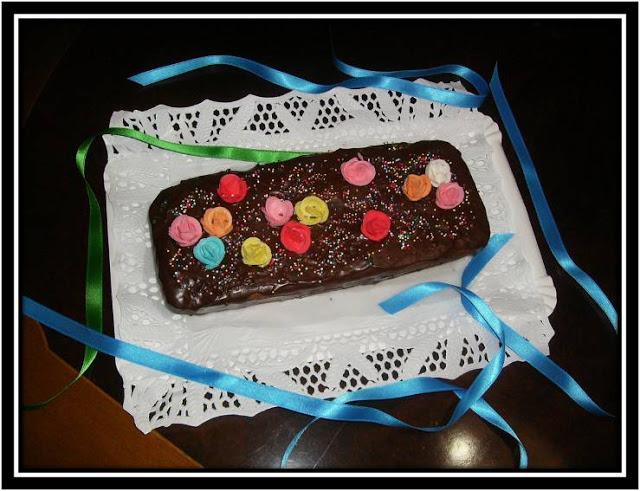 PLUM  CAKE  CON COBERTURA DE CHOCOLATE