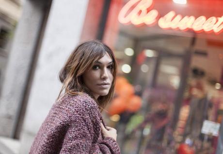 street style barbara crespo rainy days hunter boots the corner cardigan eleven paris number tshirt outfit fashion blogger