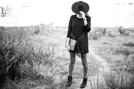 OUTFITS, maje, leather fringes, bohochic, hats, mercules, anillos vintage circo jewellry, aristocrazy, daniel wellington, botines cowboy, zara, pitillo mango,  cristina blanco, guia de estilo, guiadestilo, spanish fashion blog