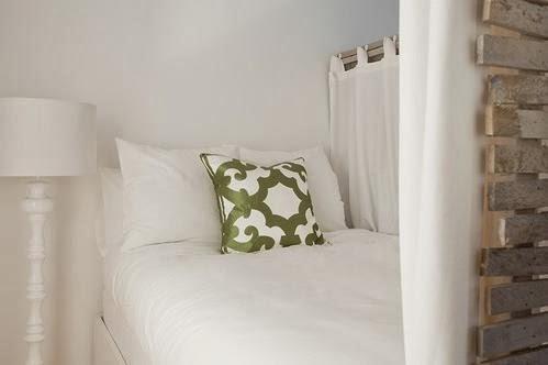 En un pequeño apartamento...