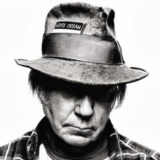 Neil Young cumple hoy 68 años.