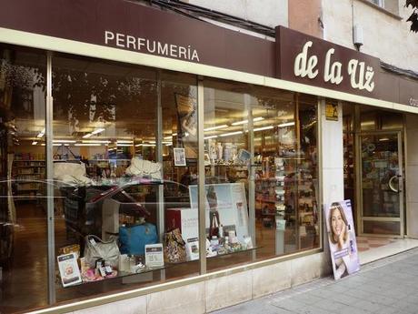 Promoción Contornos de Ojos Eva Rogado en perfumería de la Uz