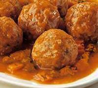 Imagen de Albóndigas de arroz con salsa de tomate