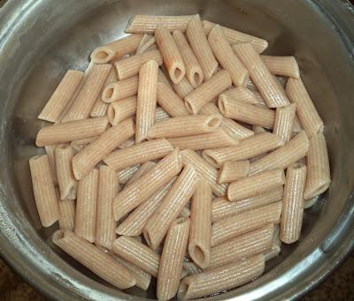 Macarrones de Espelta con Chorizo y Pollo