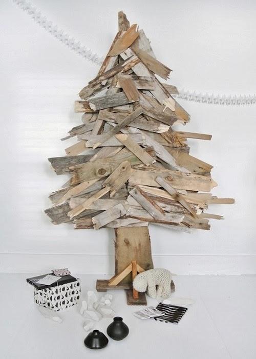 ARBOLES DE NAVIDAD CON MATERIALES ECOLOGICOS