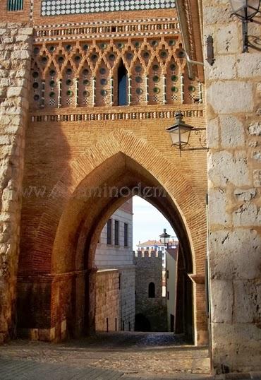Dos torres mudéjares legendarias de Teruel, San Martín y El Salvador 