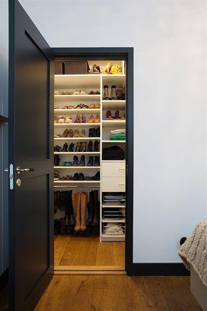 terraza negra moderna puertas y ventanas de color negro madera negra en la decoración estilo nórdico oscuro diseño decoración exteriores oscuro decoración diseño interiores modernos contemporaneos Carpintería y exterior de color negro blog decoración interiores nórdico 