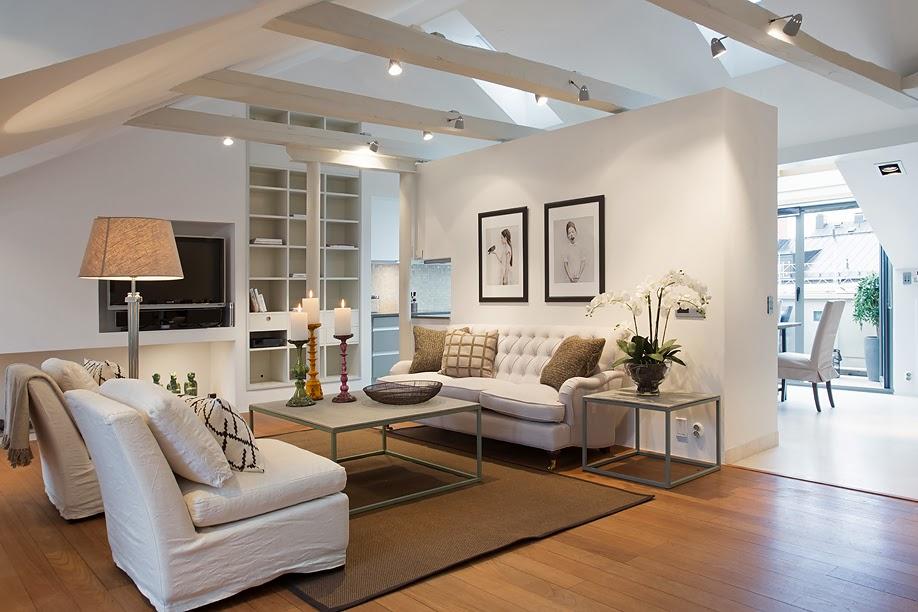 Con un marco contemporáneo