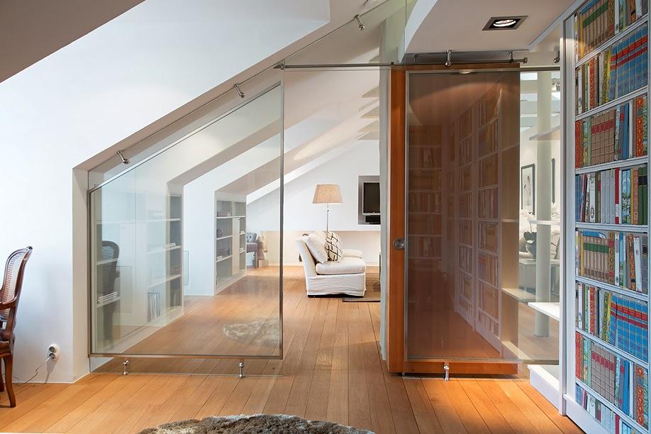 Con un marco contemporáneo