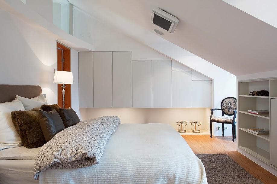 Con un marco contemporáneo