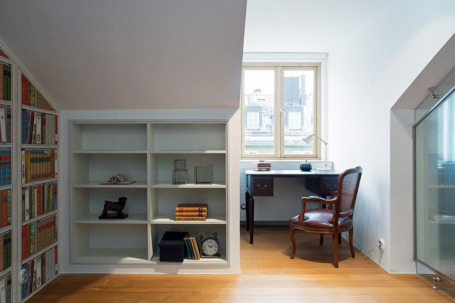 Con un marco contemporáneo