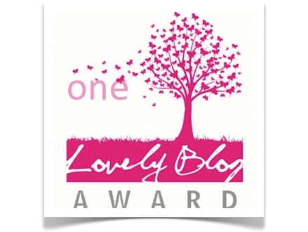 El One Lovely Blog Award OneLovelyBlogAward
