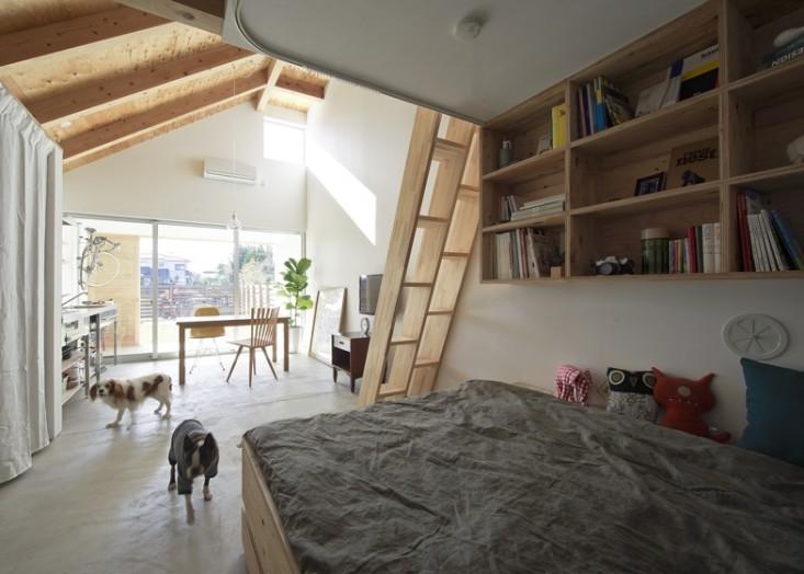 Live/Work Dog Grooming Salon by Horibe Naoko Architects - Remodelista