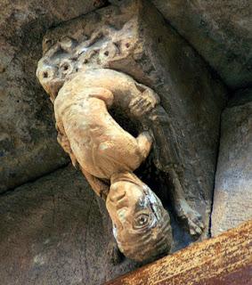 Bailarinas contorsionistas en el Arte Románico