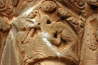 Bailarinas contorsionistas en el Arte Románico