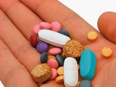 delgada línea naranja entre medicamento comlemento nutricional