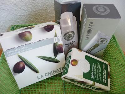 La Chinata: Desmaquillador de ojos dermopurificante, Jabón artesano de salvia y limoncillo, Sérum regenerador antioxidante y Exfoliante facial textura ultra-suave