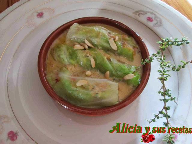 ROLLITOS DE COL RELLENOS AL CAVA