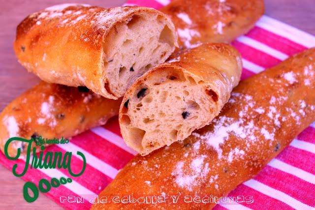 Pan de cebolla frita y aceitunas negras desecadas