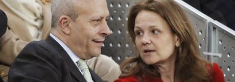 Un euro en el bolsillo de un pobre compra más que un euro en el bolsillo de un rico Un euro en el bolsillo de un pobre compra más que un euro en el bolsillo de un rico