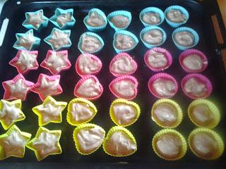 MINI CUPCAKES DE CASTAÑA Y OPORTO  CON NATA Y MORAS