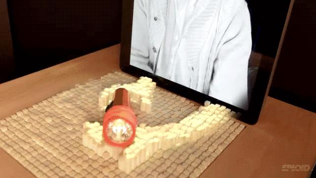 Actualidad Informática. MIT inventa una superficie que recrea objetos en 3D y tiempo real. Rafael Barzanallana. UMU