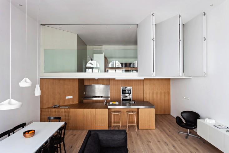 Cocina en De Vere Gardens by VW + BS Arquitectura y Diseño | Remodelista