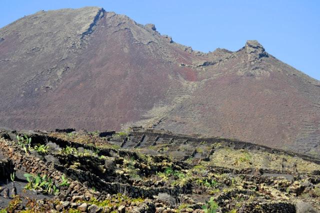 Volcanes_milenarios_volcan_de_la_corona_Lanzarote_ObeBlog_01