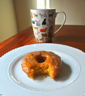 Vegan Maple Pumpkin Donuts (donuts veganos con calabaza y sirope de arce)
