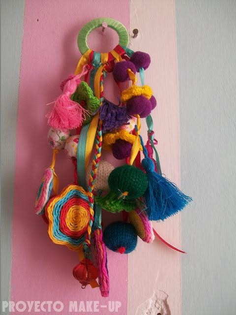 D.I.Y. Borla decorativa super colorida.