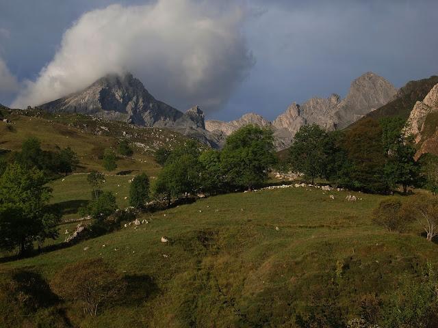 cuetu les cabres y senda les merines